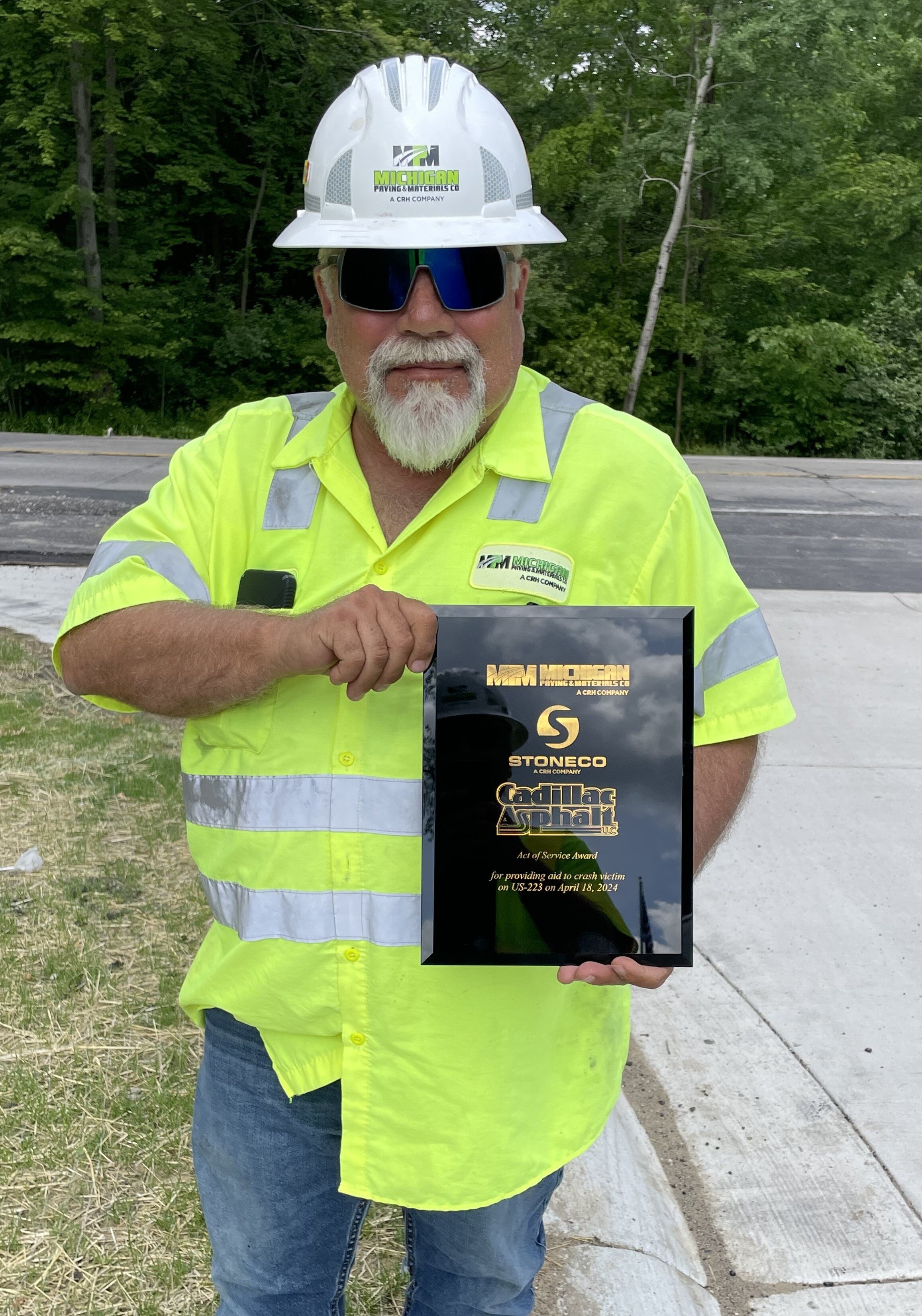 MPM traffic regulator presented with Act of Service award